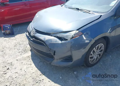 2018 Toyota Corolla Le z USA, uszkodzony, nr VIN 2T1BURHE1JC077131